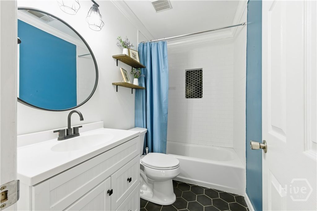 Image 24 of property listing at 14 Bristlecone Court, Savannah, GA 31419