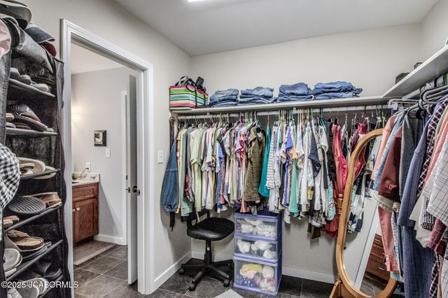 12085 COUNTY RD 4037, Holts Summit, MO 65043