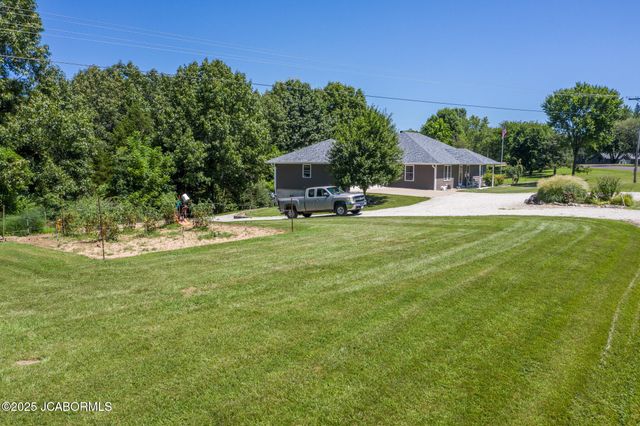 12085 COUNTY RD 4037, Holts Summit, MO 65043