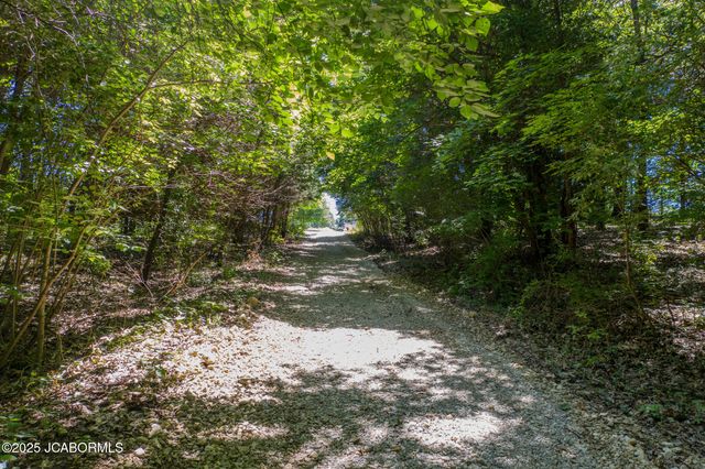 12085 COUNTY RD 4037, Holts Summit, MO 65043