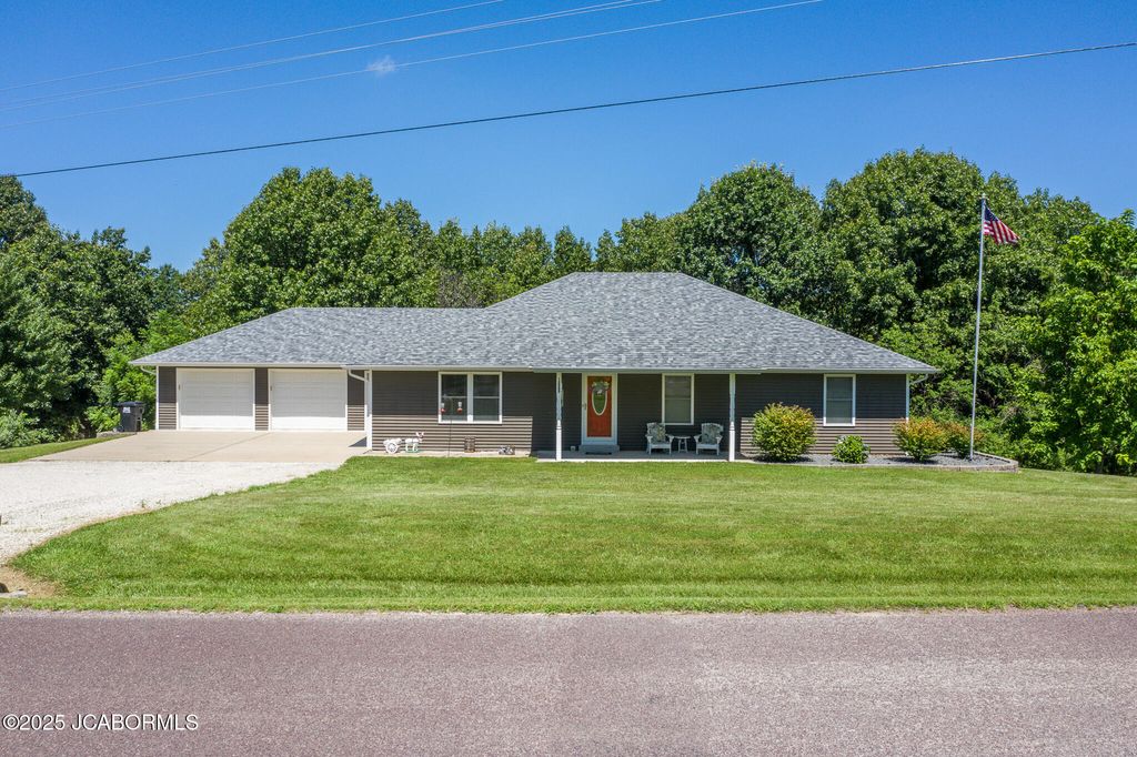 12085 COUNTY RD 4037, Holts Summit, MO 65043