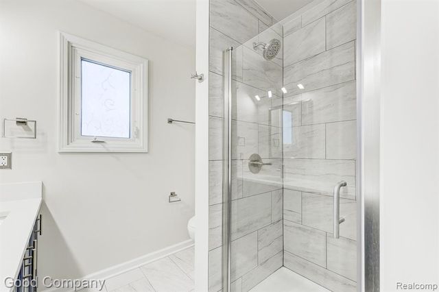 9526 Montgold Avenue, White Lake, MI 48386