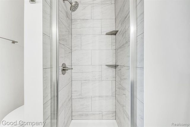 9526 Montgold Avenue, White Lake, MI 48386