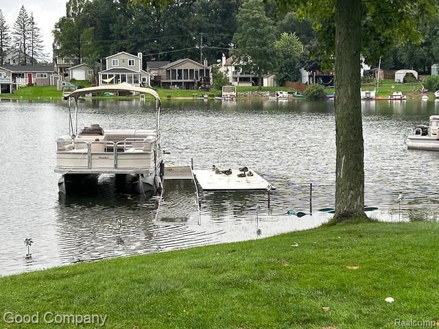 9526 Montgold Avenue, White Lake, MI 48386