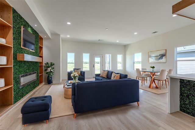 1304 Sailfish Dr, Bay City, TX 77414