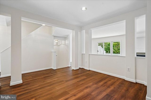 1711 BLUE FLINT CT, Reston, VA 20190