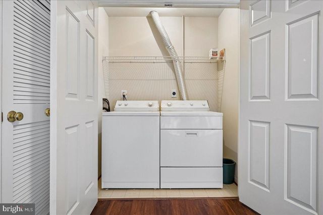 1711 BLUE FLINT CT, Reston, VA 20190