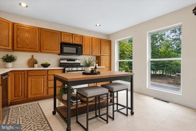 1711 BLUE FLINT CT, Reston, VA 20190