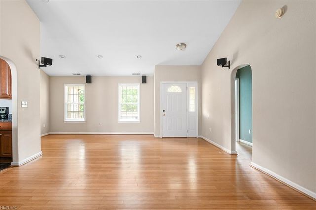 22265 Deep Bottom DR, Carrollton, VA 23314