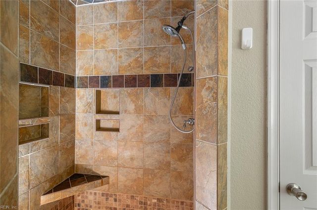 22265 Deep Bottom DR, Carrollton, VA 23314