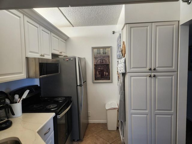 4436 NE Ocean Boulevard E2, Hutchinson Island, FL 34957