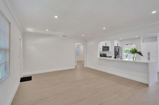 716 S Pine Street, Lake Worth Beach, FL 33460