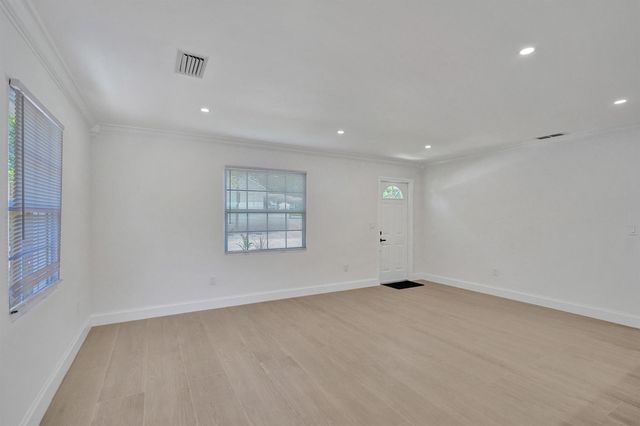 716 S Pine Street, Lake Worth Beach, FL 33460