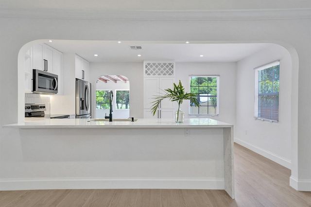 716 S Pine Street, Lake Worth Beach, FL 33460