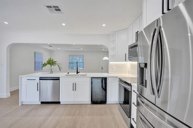 716 S Pine Street, Lake Worth Beach, FL 33460
