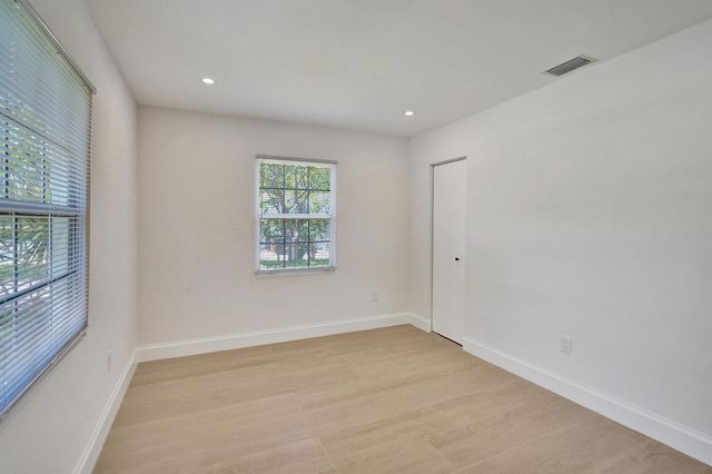 716 S Pine Street, Lake Worth Beach, FL 33460