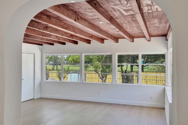 716 S Pine Street, Lake Worth Beach, FL 33460