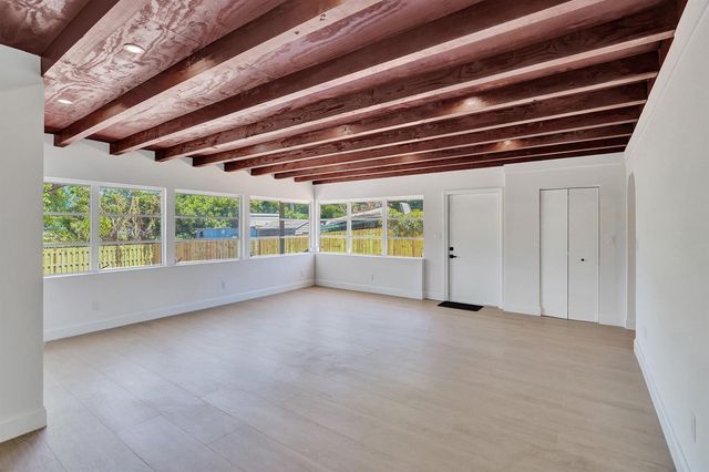 716 S Pine Street, Lake Worth Beach, FL 33460