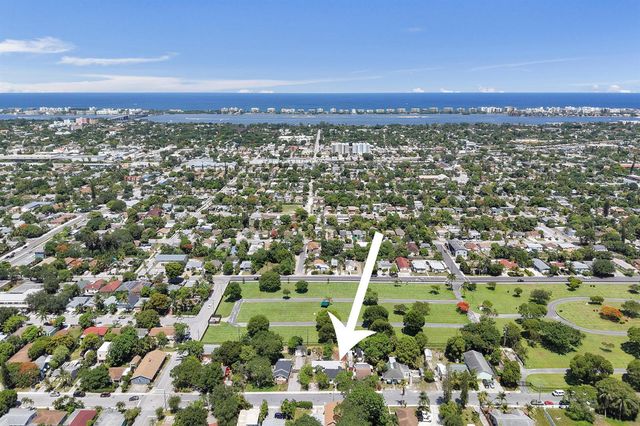 716 S Pine Street, Lake Worth Beach, FL 33460