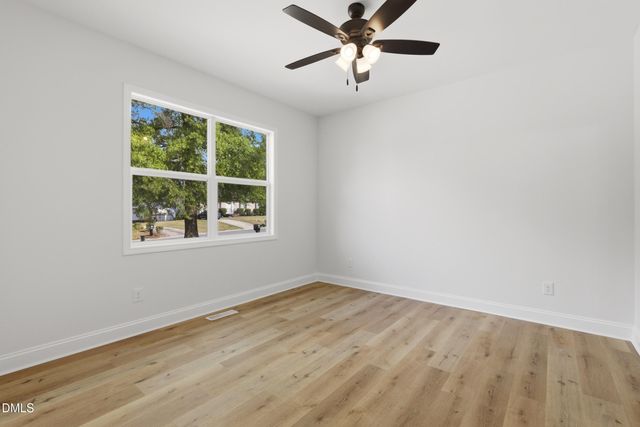 1437 Duggins Drive, Burlington, NC 27217