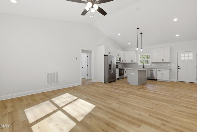 1437 Duggins Drive, Burlington, NC 27217