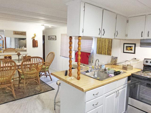 142 Moncks Corner Road, Eutawville, SC 29048