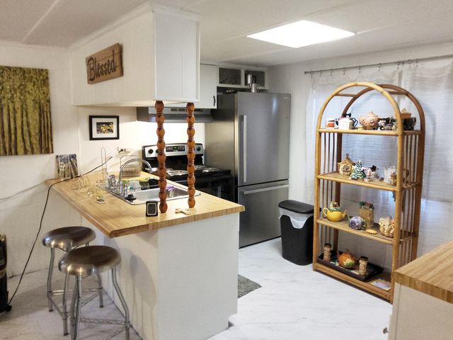 142 Moncks Corner Road, Eutawville, SC 29048