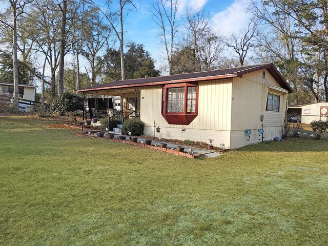 142 Moncks Corner Road, Eutawville, SC 29048