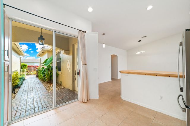 8597 Mangrove Cay, West Palm Beach, FL 33411