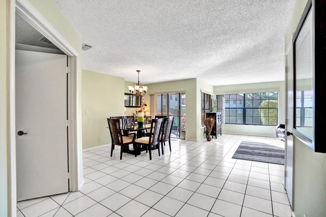 3373 Jog Park Drive, Greenacres, FL 33467