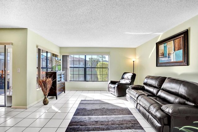 3373 Jog Park Drive, Greenacres, FL 33467