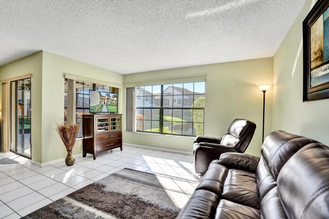 3373 Jog Park Drive, Greenacres, FL 33467