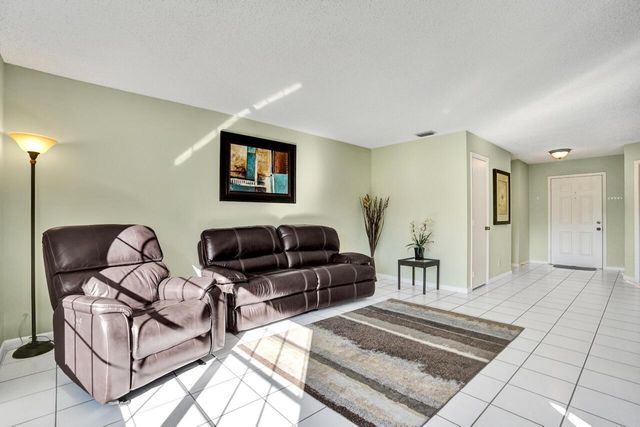 3373 Jog Park Drive, Greenacres, FL 33467