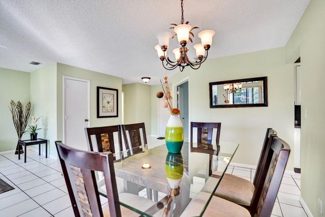3373 Jog Park Drive, Greenacres, FL 33467