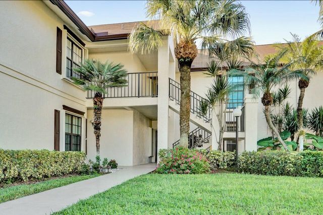 3373 Jog Park Drive, Greenacres, FL 33467