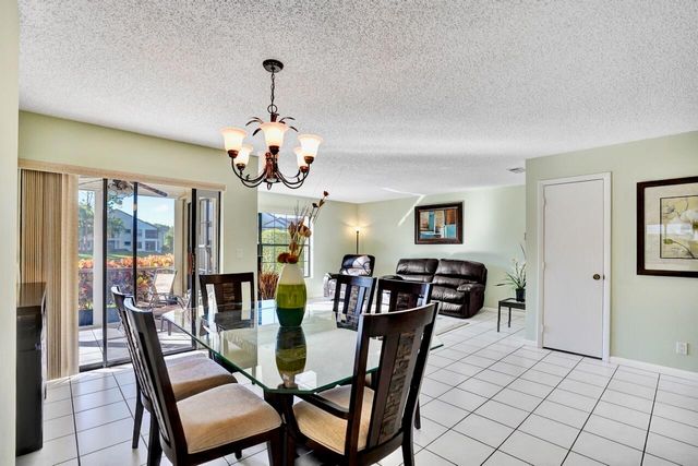 3373 Jog Park Drive, Greenacres, FL 33467