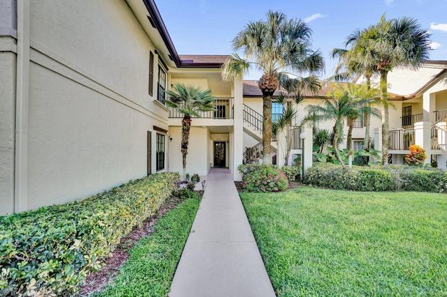 3373 Jog Park Drive, Greenacres, FL 33467