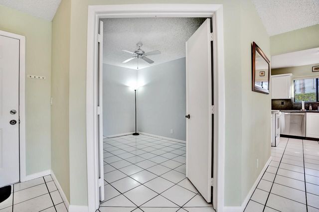 3373 Jog Park Drive, Greenacres, FL 33467