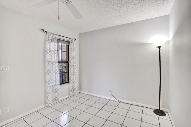 3373 Jog Park Drive, Greenacres, FL 33467