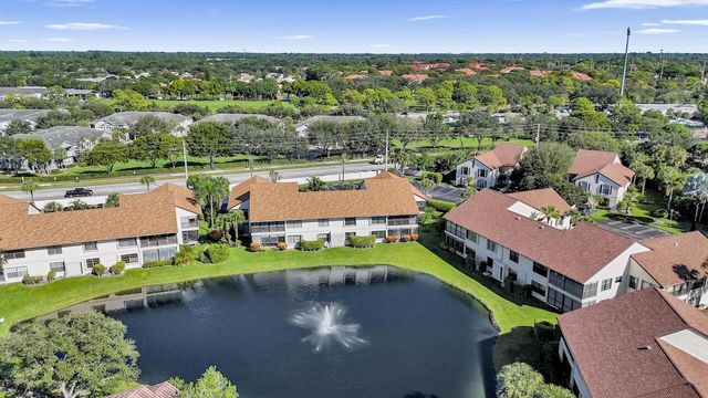 3373 Jog Park Drive, Greenacres, FL 33467