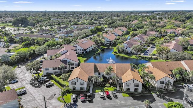 3373 Jog Park Drive, Greenacres, FL 33467
