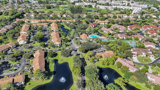 3373 Jog Park Drive, Greenacres, FL 33467