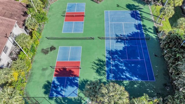 3373 Jog Park Drive, Greenacres, FL 33467