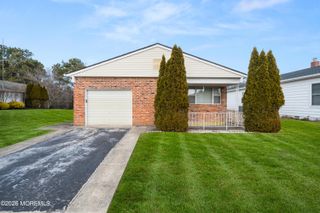 24 Santiago Drive W, Toms River, NJ 08757