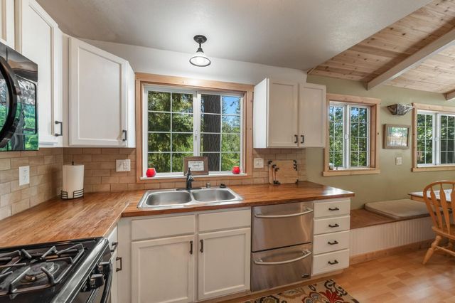 5341 Edelweiss Way, Pollock Pines, CA 95726