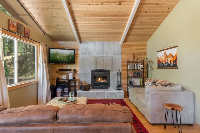 5341 Edelweiss Way, Pollock Pines, CA 95726