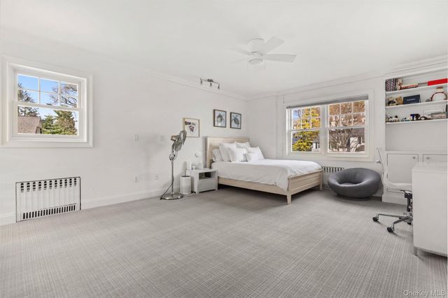 12 Woodland Avenue, Bronxville, NY 10708