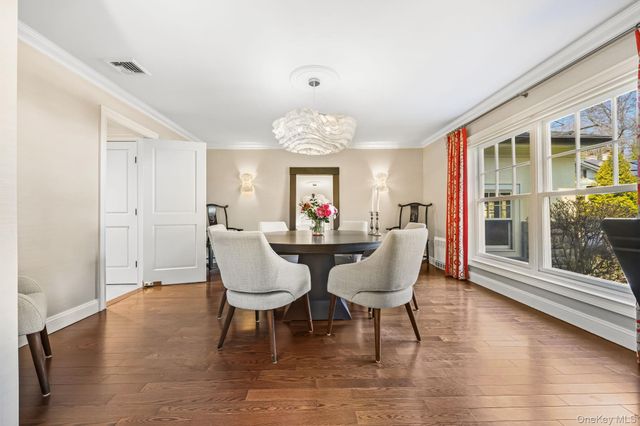 12 Woodland Avenue, Bronxville, NY 10708