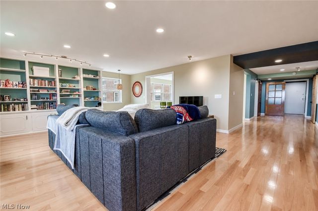 13800 Shaker Boulevard 1102, Cleveland, OH 44120