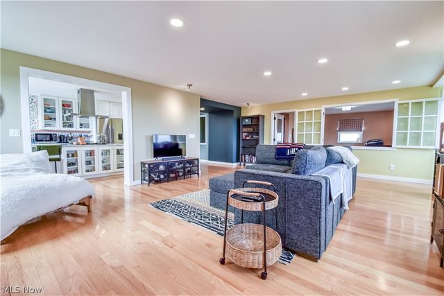 13800 Shaker Boulevard 1102, Cleveland, OH 44120
